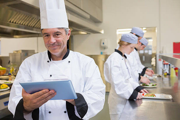 mô tả chi tiết công việc của bếp trưởng nhà hàng