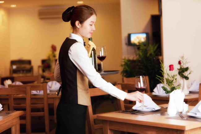 Mô tả chi tiết công việc của nhân viên phục vụ